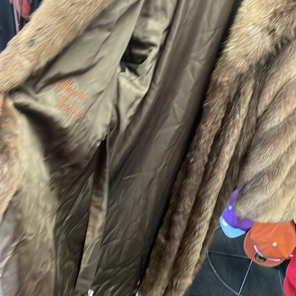 Unisex Adult Fulginitis Long Haired Beaver Trench Coat Fur Custom Rare Pre Owned - Picture 9 of 16